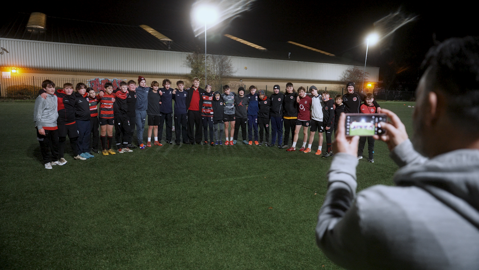 IPF Ambassador Fin Smith with Moseley U14s